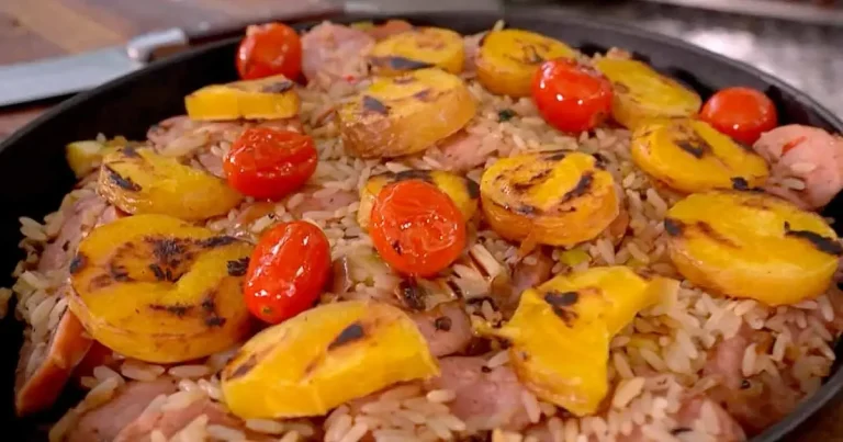 Foto da receita de Arroz com linguiça e mandioquinha