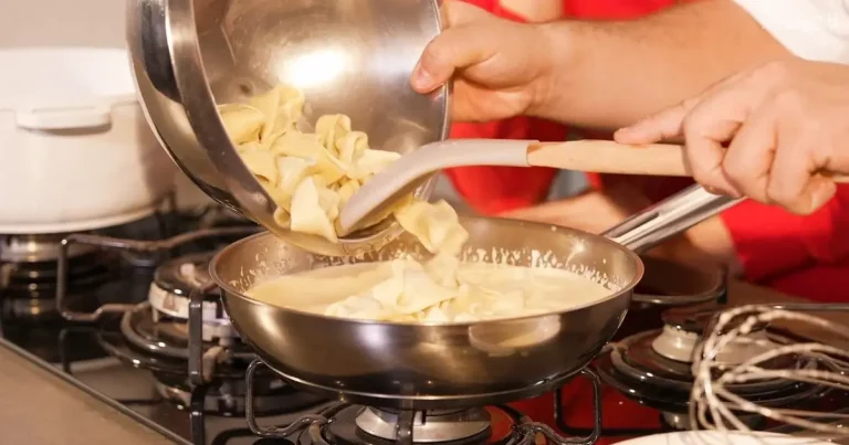 Foto da receita de Cappelletti alla Papalina