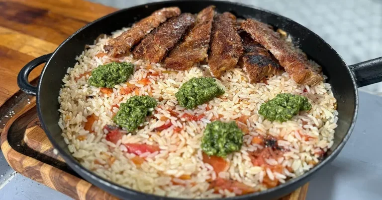Cupim na brasa com arroz de tomate e pesto de manjericão