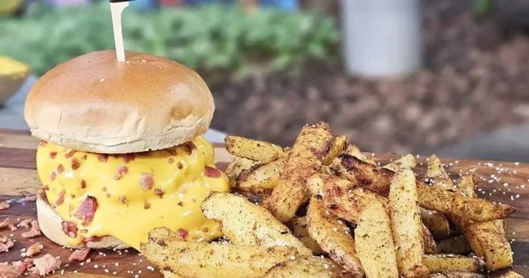 Foto da receita de Hambúrguer com batata na brasa