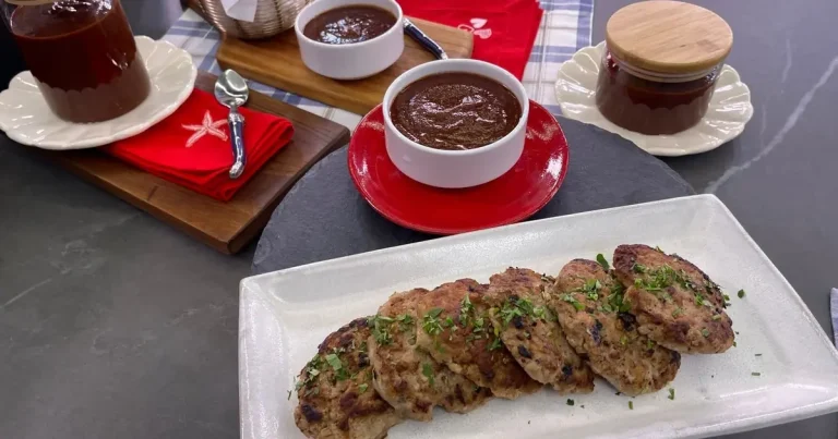 Foto da receita de Hamburguinho de copa-lombo com ketchup de cravo e canela