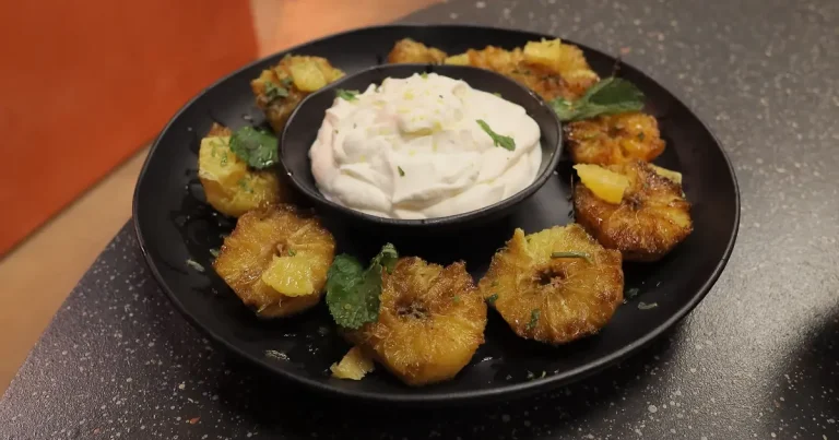 Foto da receita de Laranja assada na brasa com creme de iogurte de búfala
