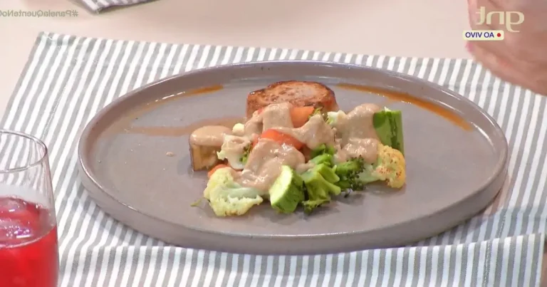 Foto da receita de Medalhão suíno com legumes ao molho de tahine