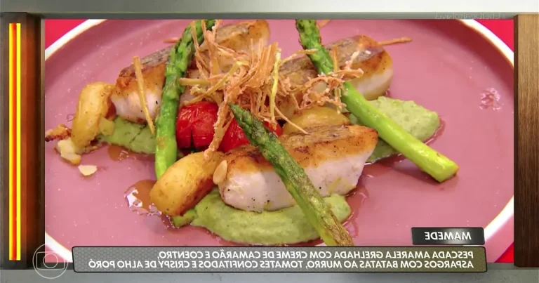 Foto da receita de Pescada amarela com creme de camarão e coentro