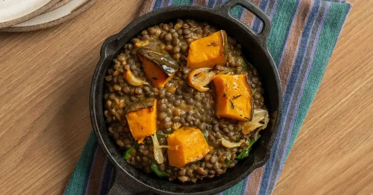 Foto da receita de Sopa de lentilha e abóbora