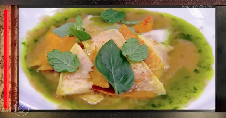 Sopa fria de manga com vegetais assados