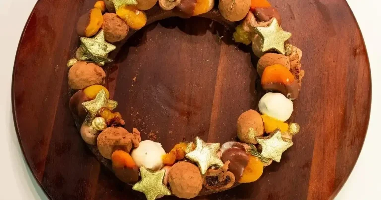 Foto da receita de Guirlanda de Natal de trufas de chocolate e avelã e aromas de madeira