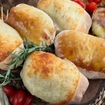 Pão recheado com presunto e queijo